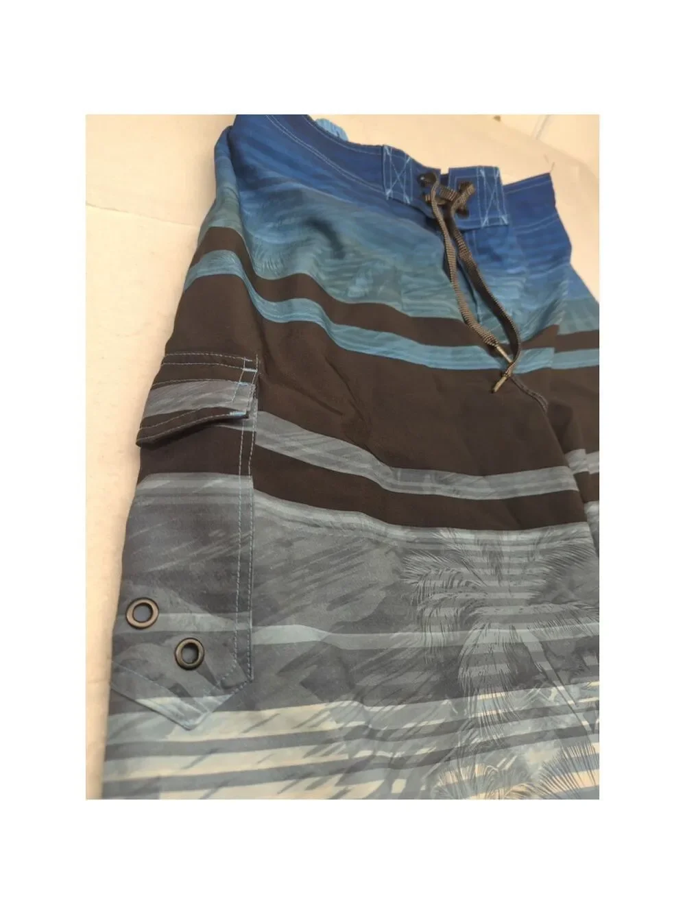 Men's Ocean Current Swim Trunks Size L Blue Black (liner has been cut out)